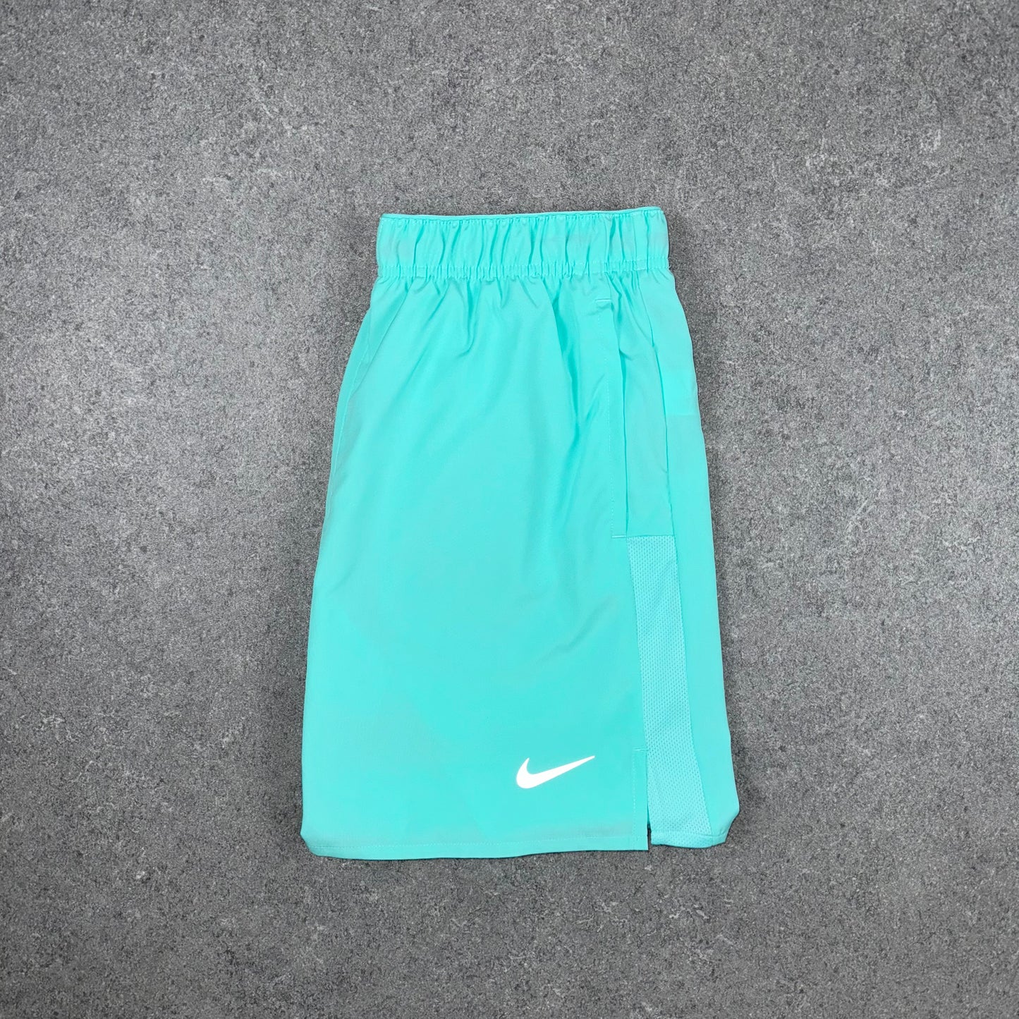NIKE CHALLENGER SHORTS - TURQUOISE