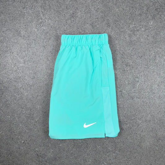 NIKE CHALLENGER SHORTS - TURQUOISE