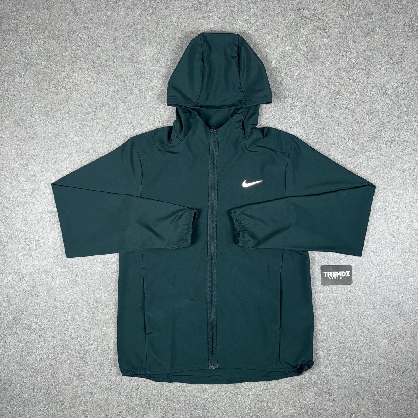 NIKE REPEL WINDRUNNER - JUNGLE GREEN