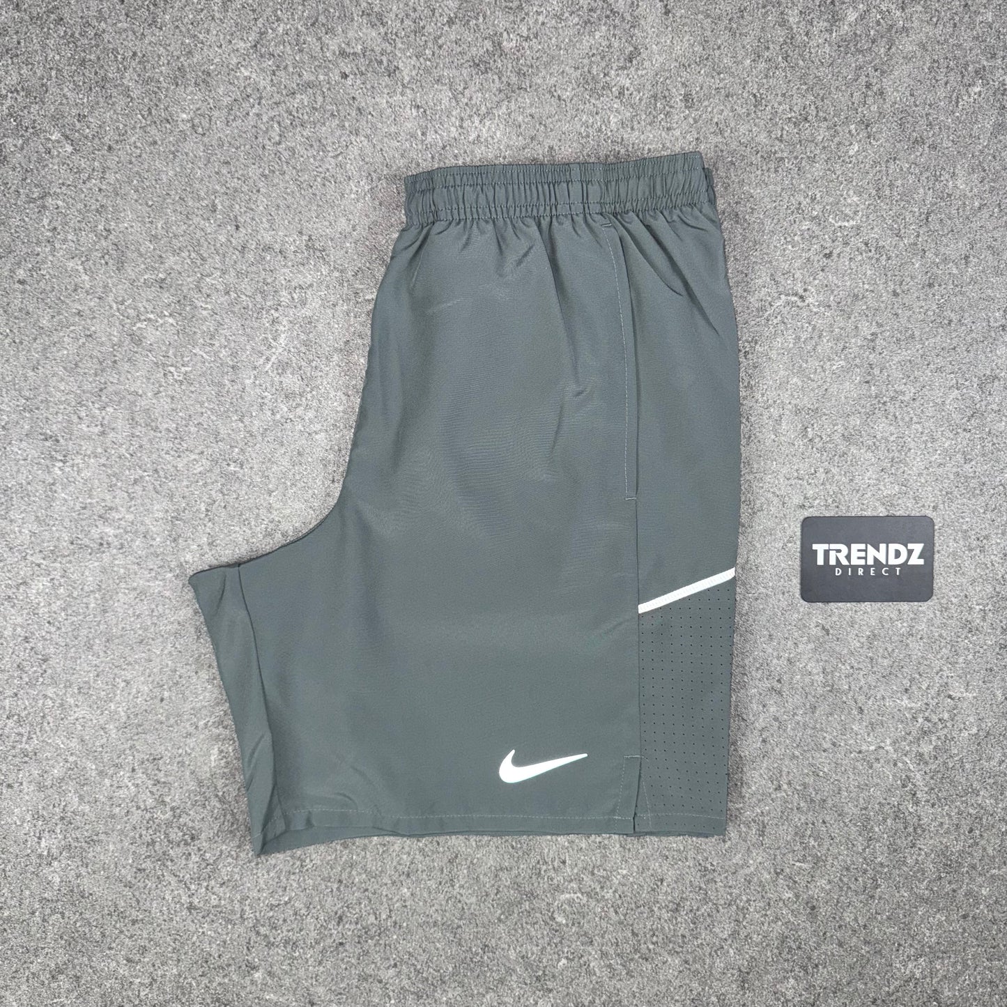 NIKE MILER T-SHIRT & MILER SHORTS SET - GREY