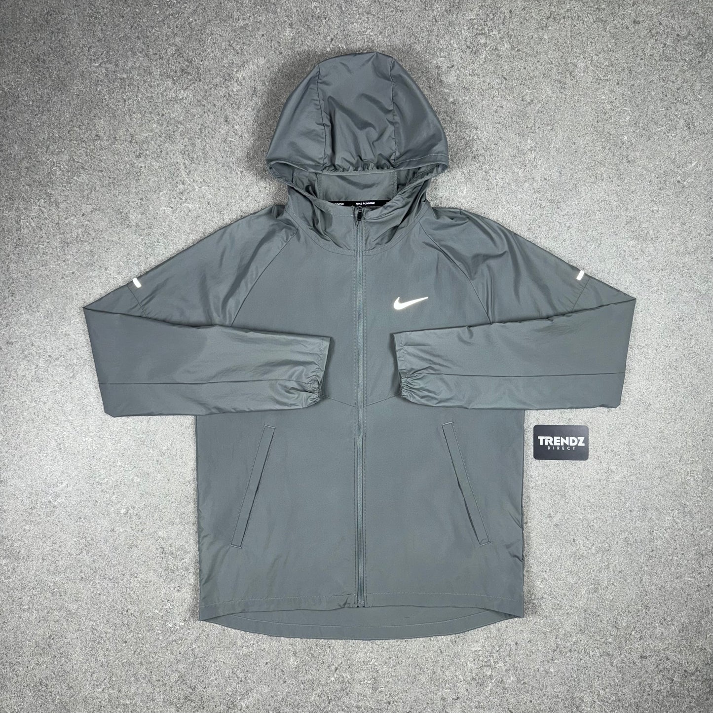 NIKE REPEL WINDBREAKER - GREY