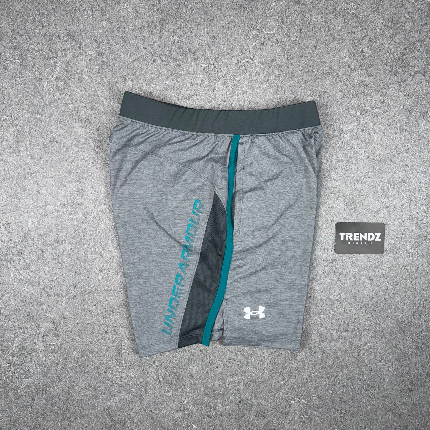 UNDER ARMOUR LAUNCH SHORTS - GREY/TEAL