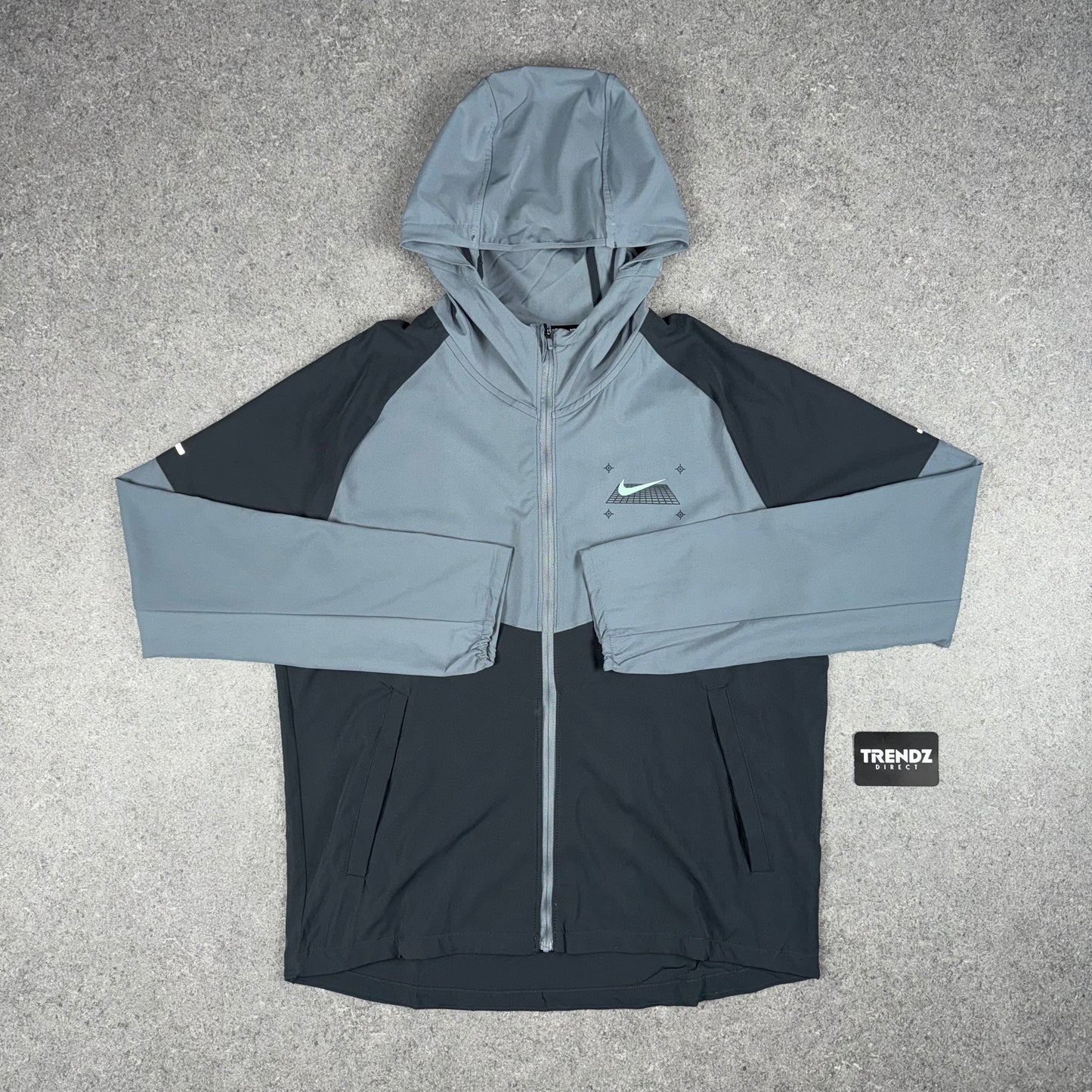 NIKE PERFORMANCE REPEL JACKET - GREY