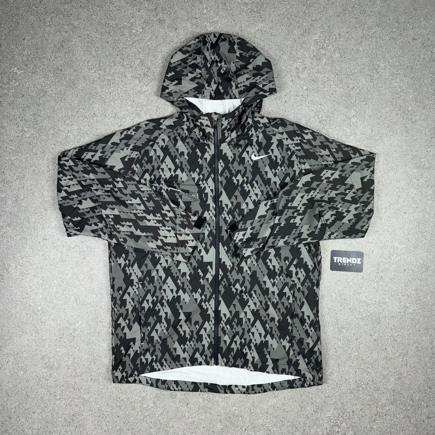 NIKE PYRAMID WINDBREAKER - GREY/BLACK