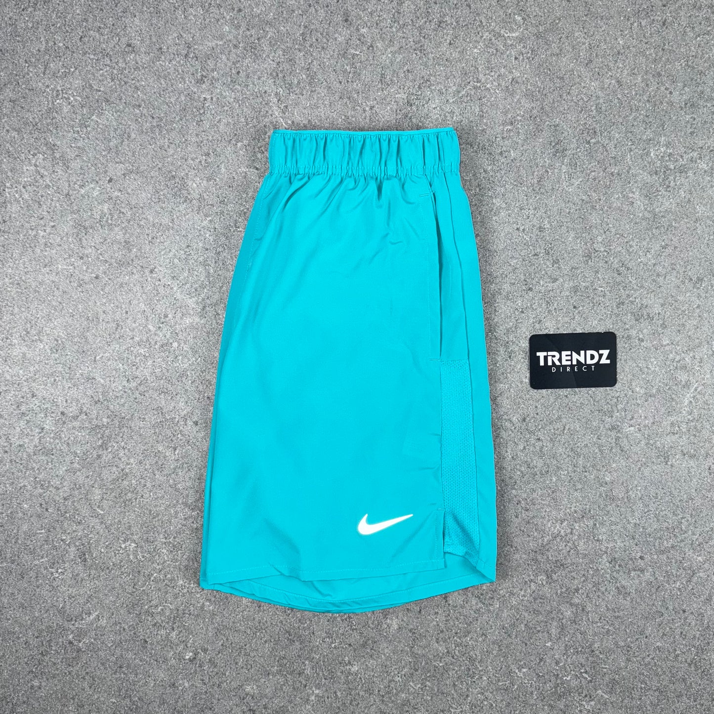 NIKE CHALLENGER SHORTS - AQUA