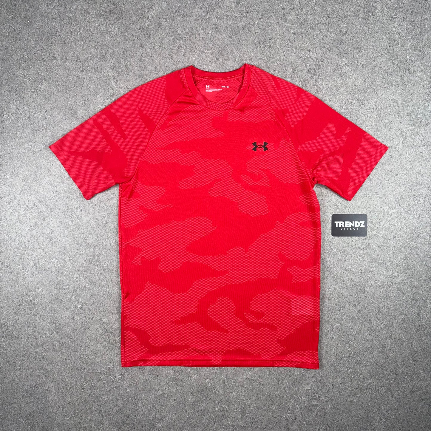 UNDER ARMOUR CAMO T-SHIRT & SHORTS SET - RED