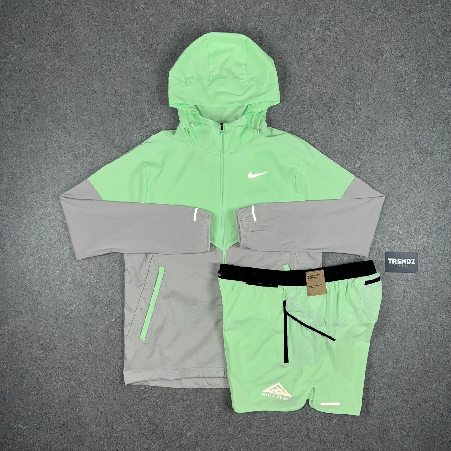NIKE UV WINDBREAKER & FLEX TRAIL SHORTS SET - VAPOUR GREEN