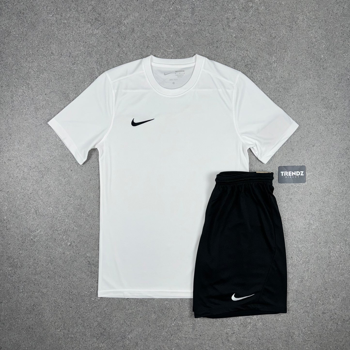 NIKE DRI-FIT T-SHIRT & SHORTS SET - ICE WHITE