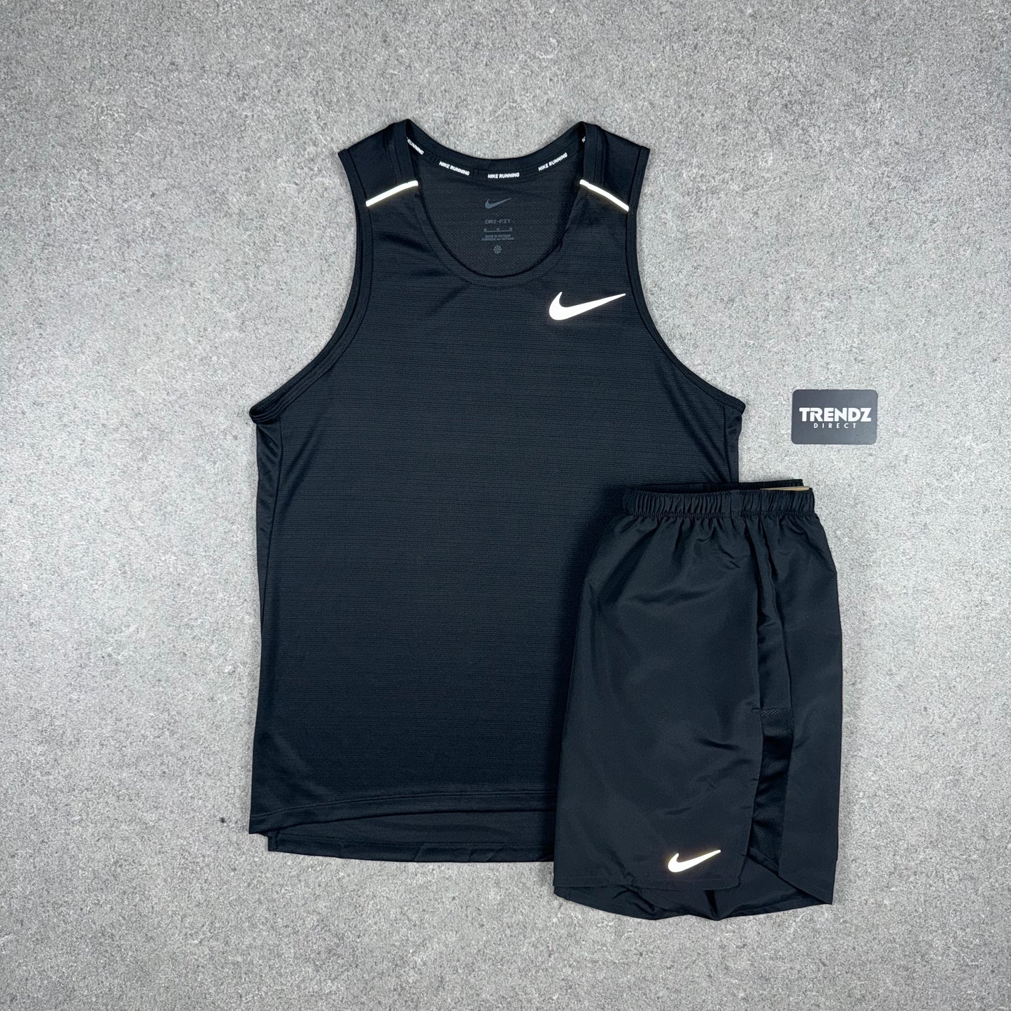 NIKE MILER VEST & CHALLENGER SHORTS SET - BLACK