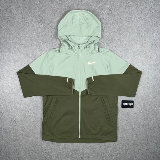 NIKE UV WINDBREAKER - KHAKI/OLIVE