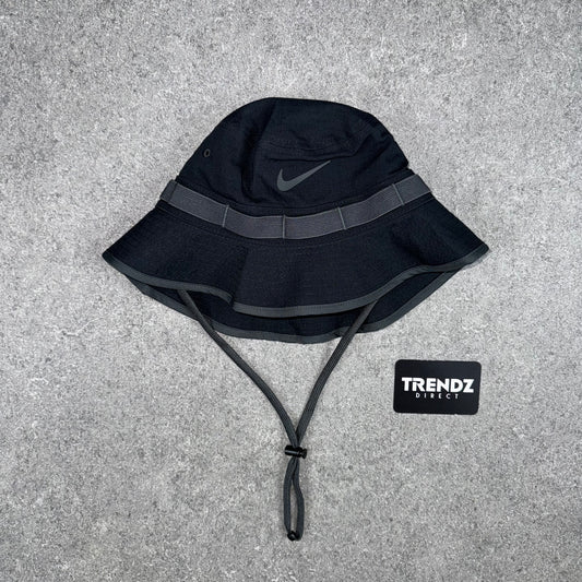 NIKE BOONIE BUCKET HAT - BLACK