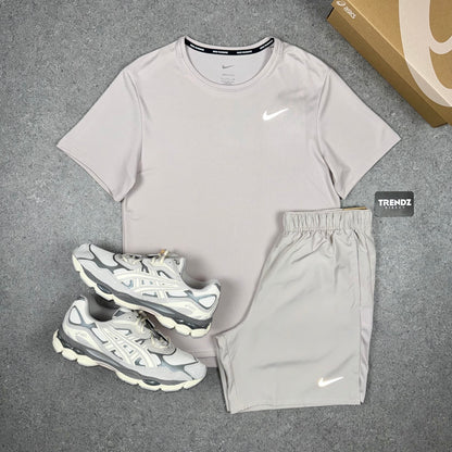 NIKE MILER T-SHIRT & SHORTS SET - CREAM