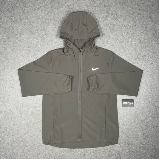 NIKE REPEL WINDRUNNER - STONE