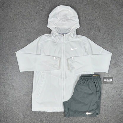 NIKE UV WINDBREAKER & SHORTS SET - WHITE/GREY