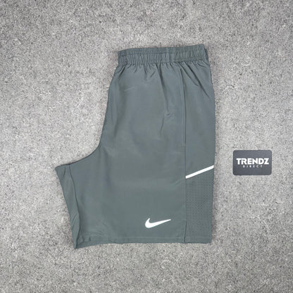 NIKE MILER T-SHIRT & MILER SHORTS SET - GREY