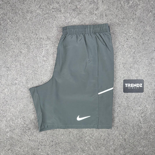 NIKE MILER SHORTS - GREY