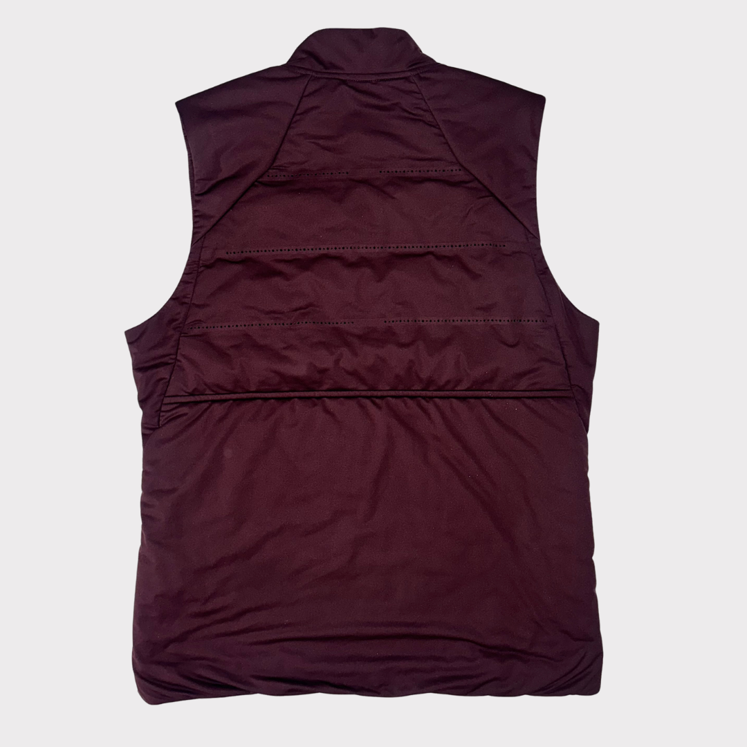 NIKE AEROLOFT GILET - SANGRIA