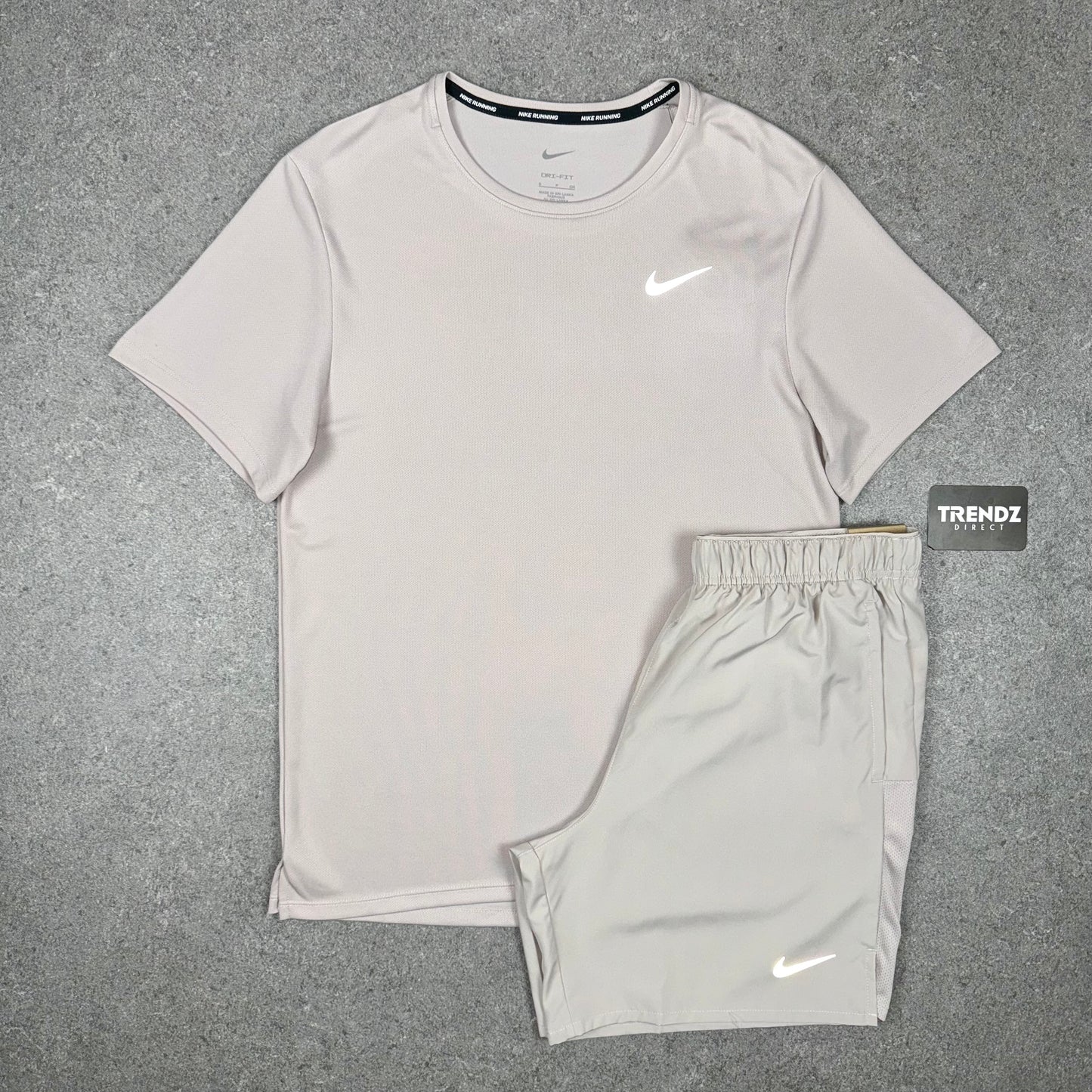 NIKE MILER T-SHIRT & SHORTS SET - CREAM