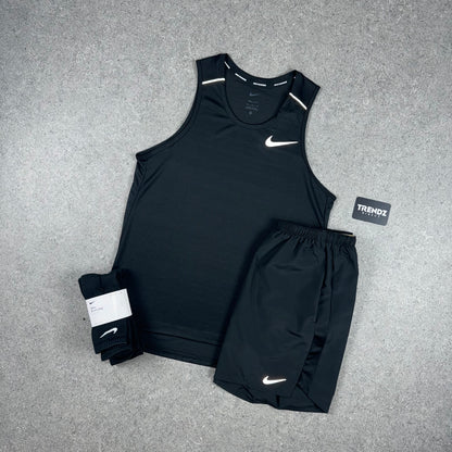 NIKE MILER VEST & CHALLENGER SHORTS SET - BLACK