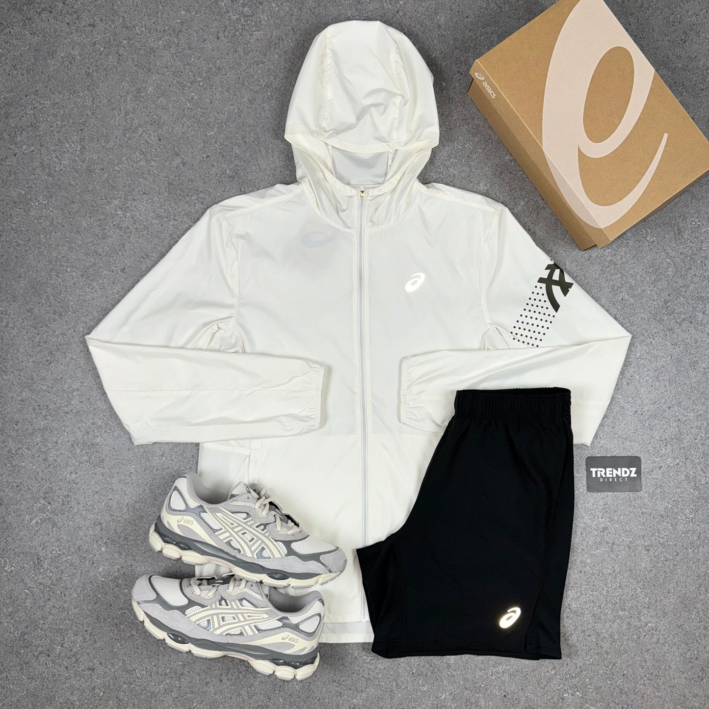 ASICS ICON JACKET & PERFORMANCE SHORTS SET - CREAM