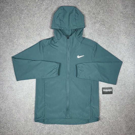 NIKE REPEL WINDRUNNER - JUNGLE GREEN