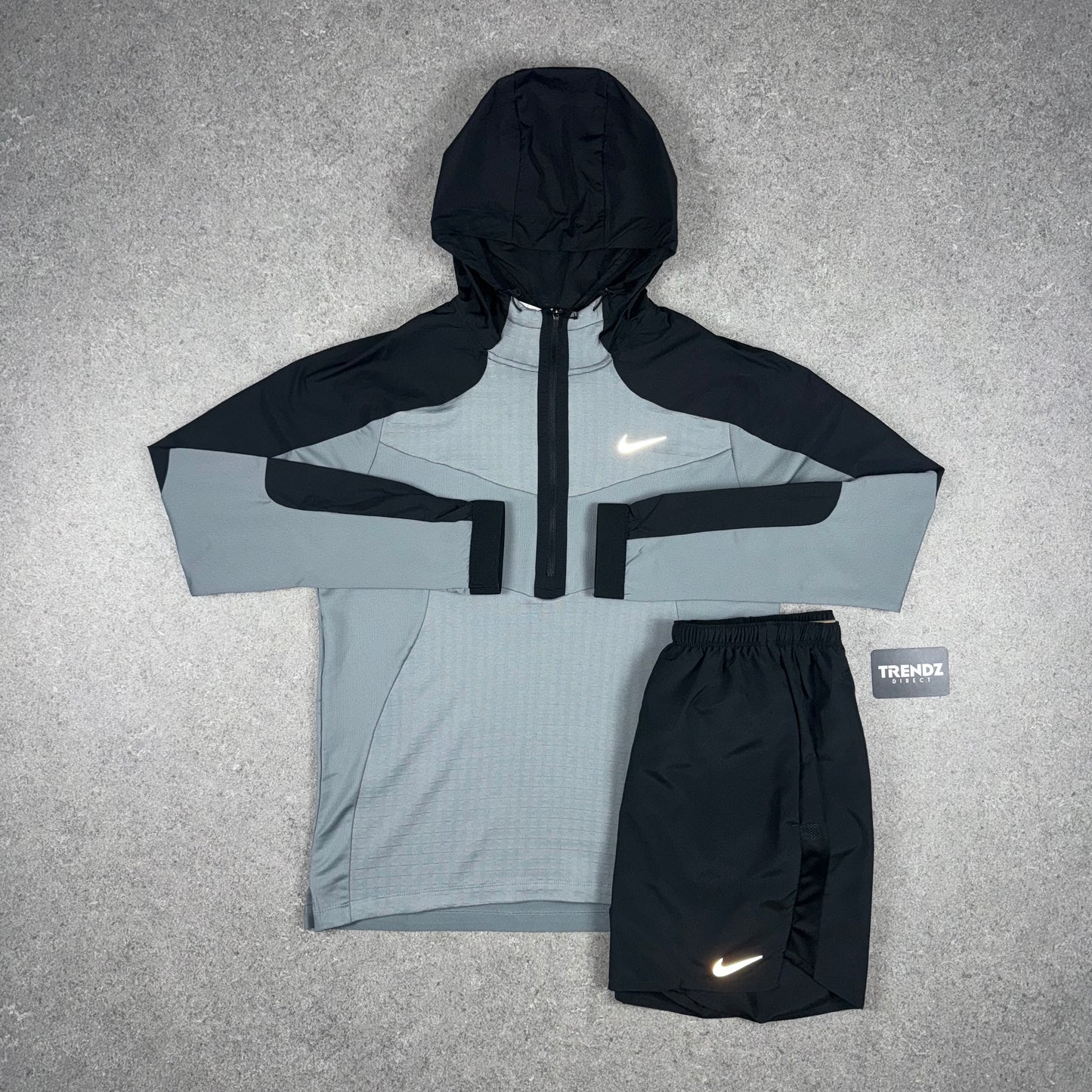 NIKE THERMA SPHERE & CHALLENGER SHORTS SET - GREY/BLACK