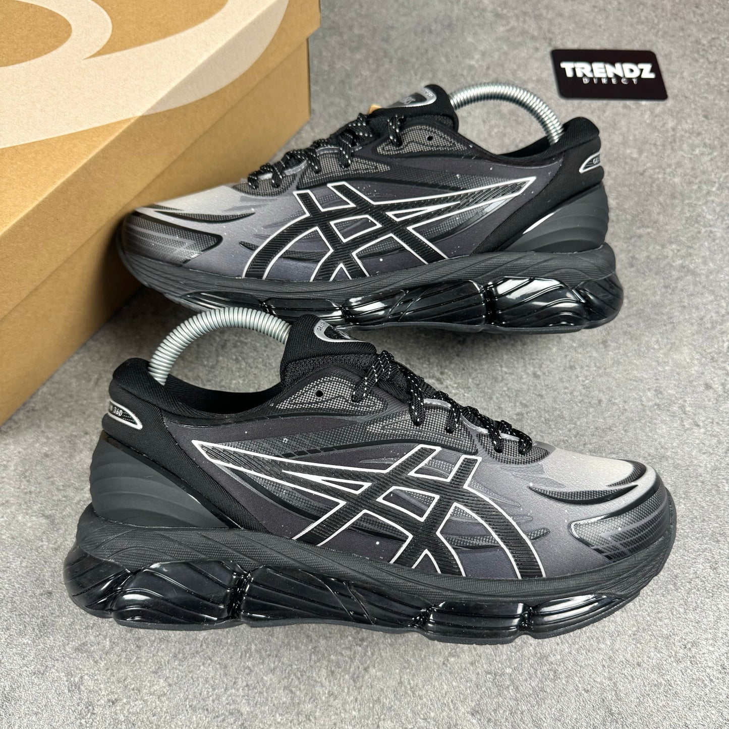 ASICS GEL QUANTUM 360 - BLACK/CEMENT GREY