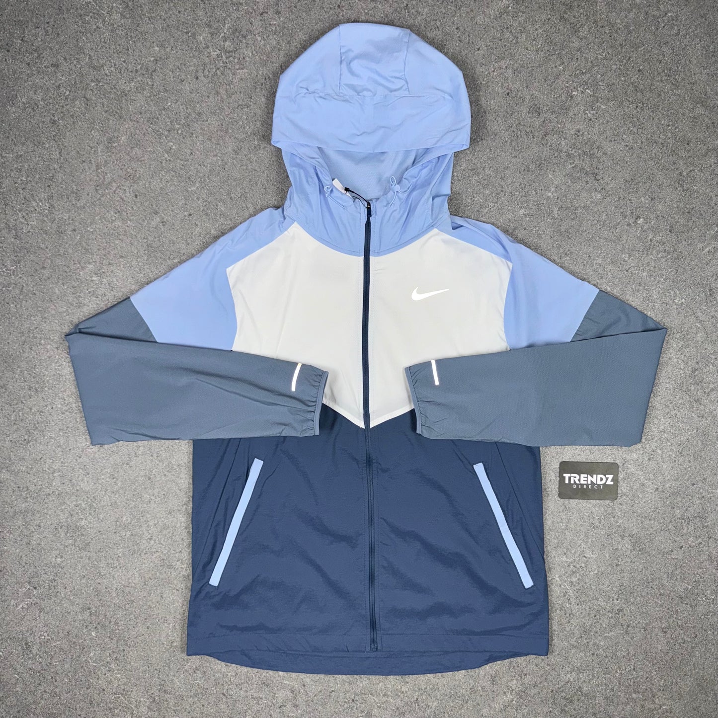 NIKE UV WINDBREAKER & SHORTS SET - DIFFUSED BLUE