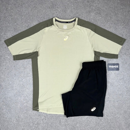 ASICS FUJITRAIL T-SHIRT & PERFORMANCE SHORTS SET - KHAKI/BLACK