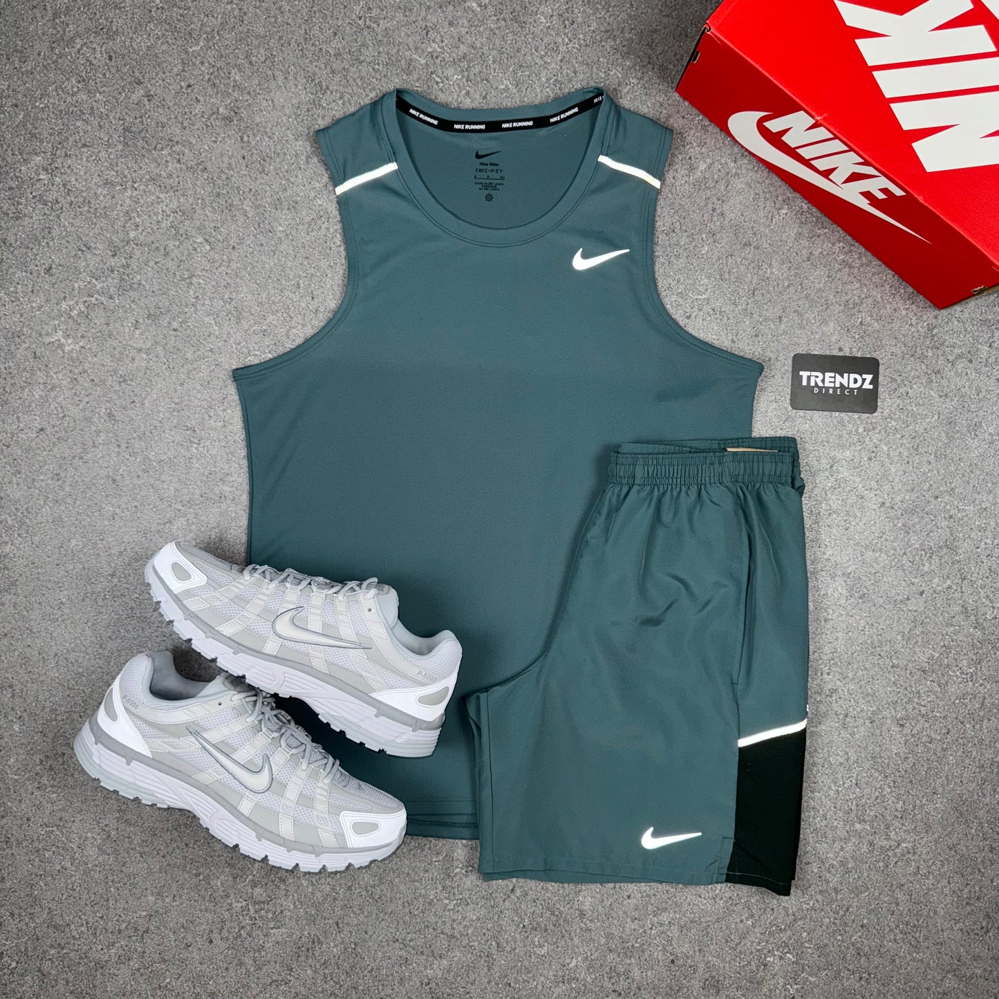 NIKE MILER VEST & SHORTS SET - JUNGLE GREEN