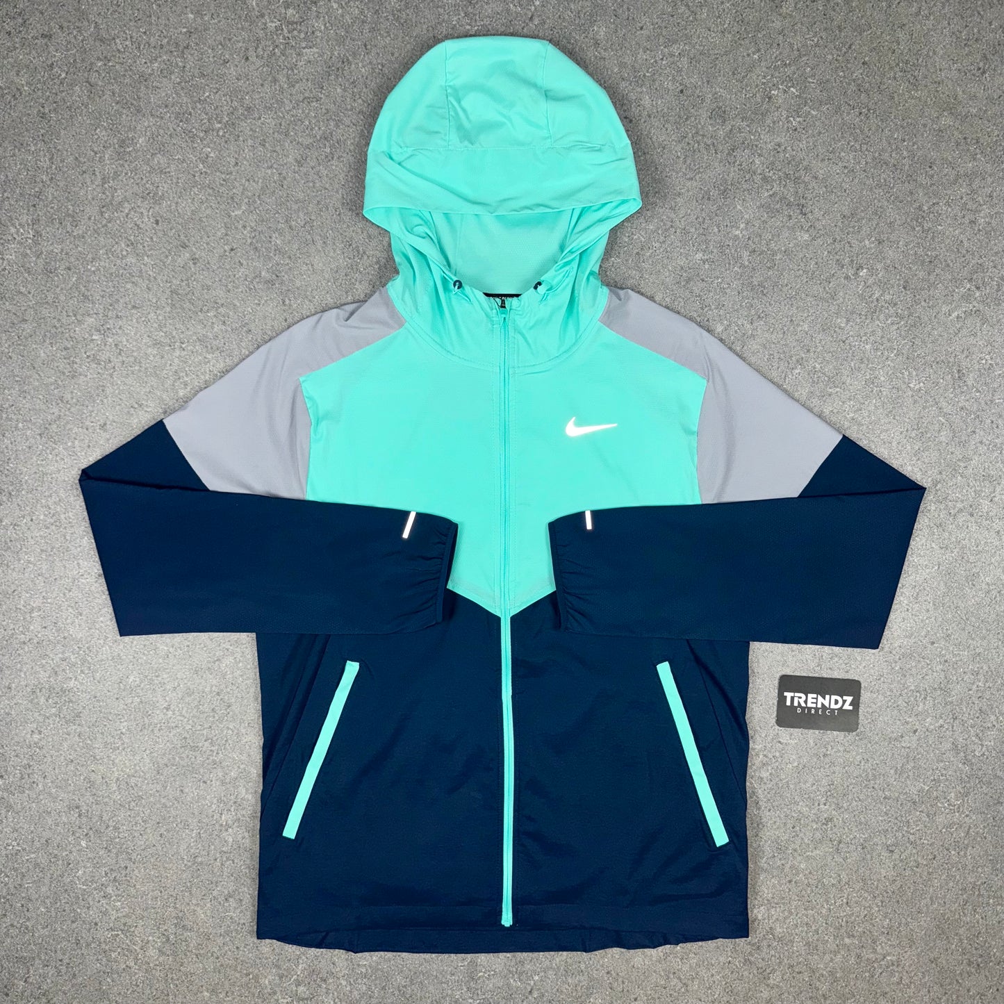 NIKE UV WINDBREAKER & SHORTS SET - TURQUOISE/NAVY