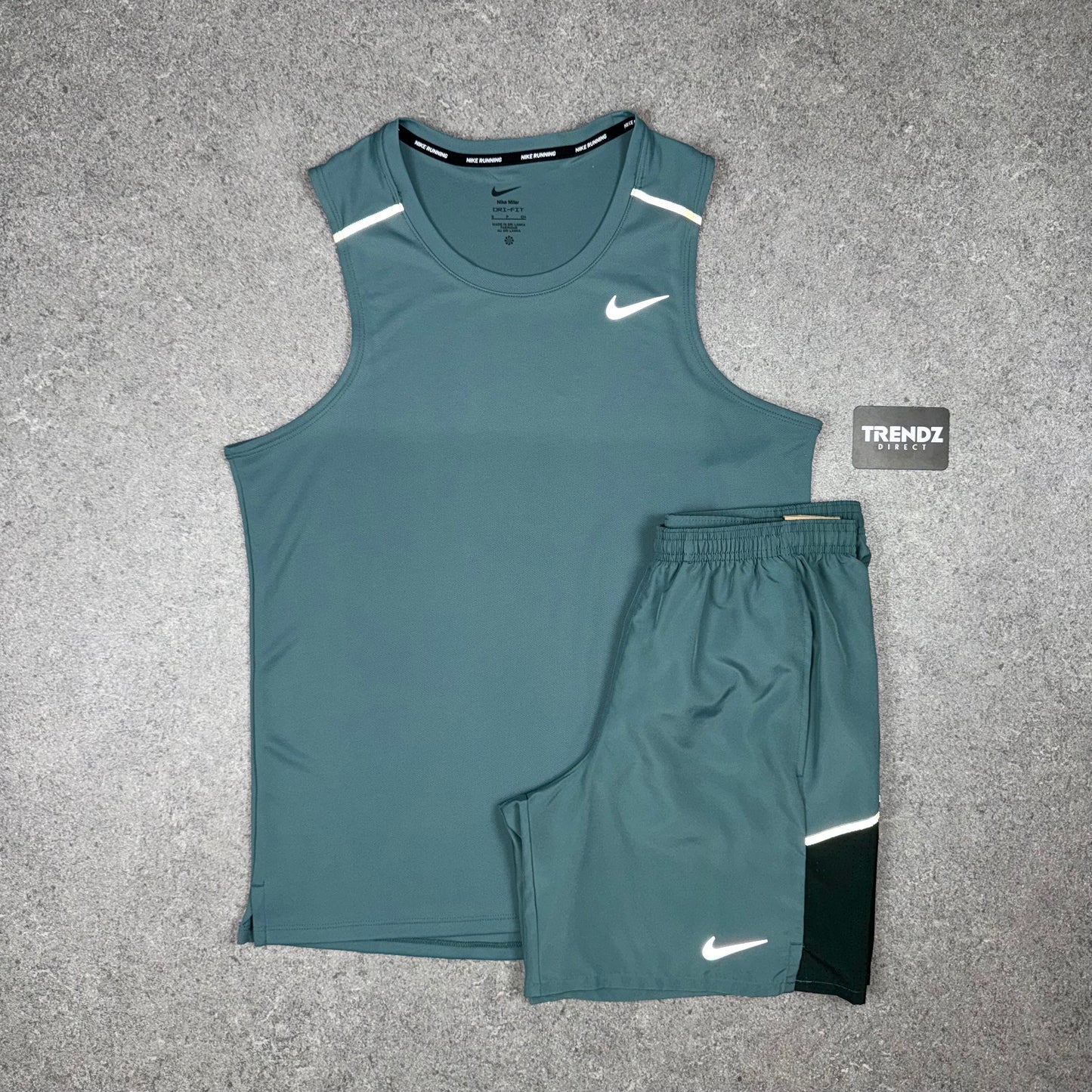 NIKE MILER VEST & SHORTS SET - JUNGLE GREEN