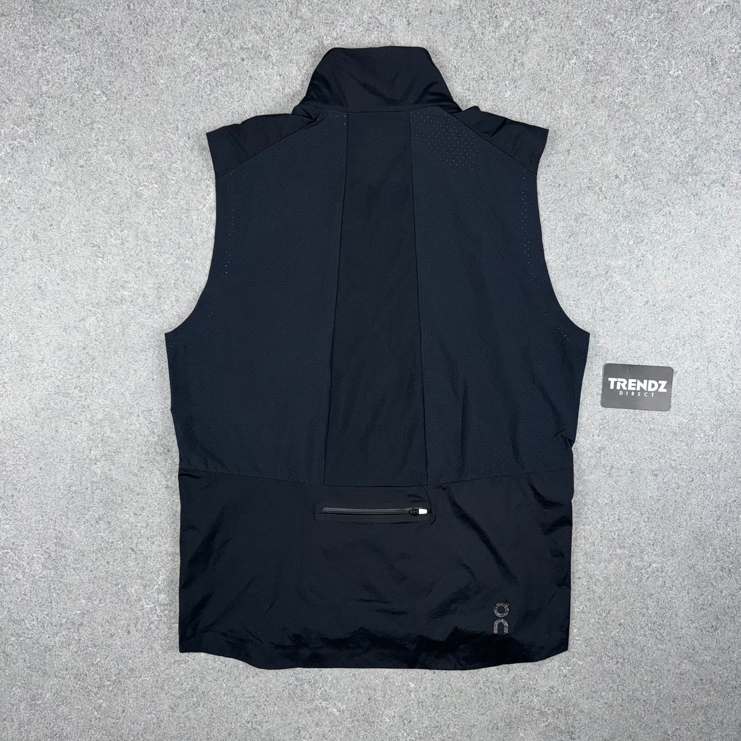 ON RUNNING WEATHER GILET - BLACK