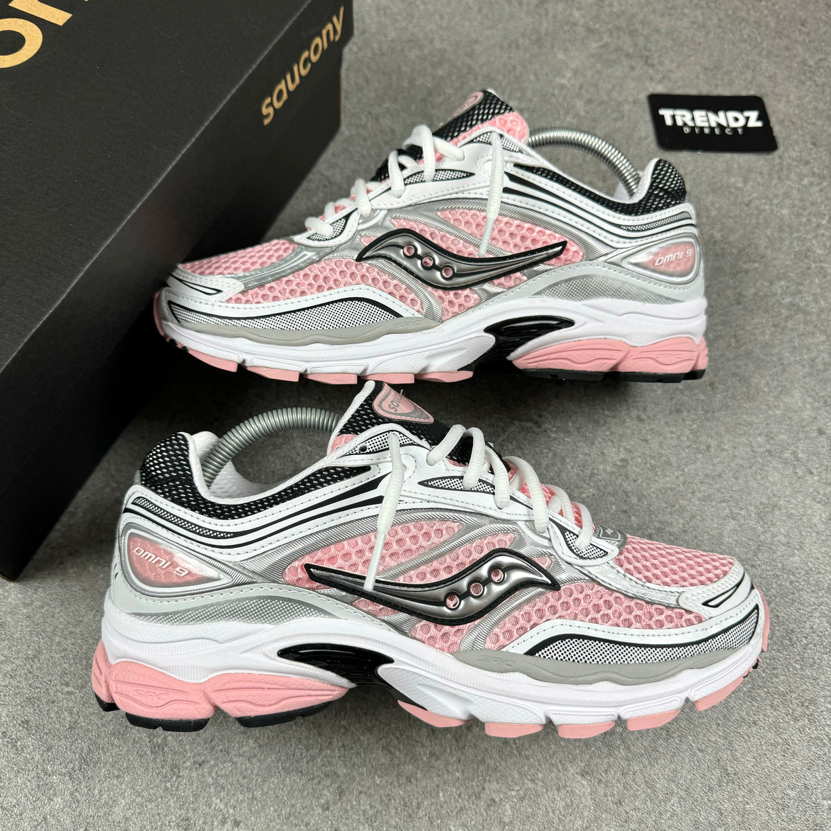 SAUCONY PROGRID OMNI 9 - PINK/SILVER