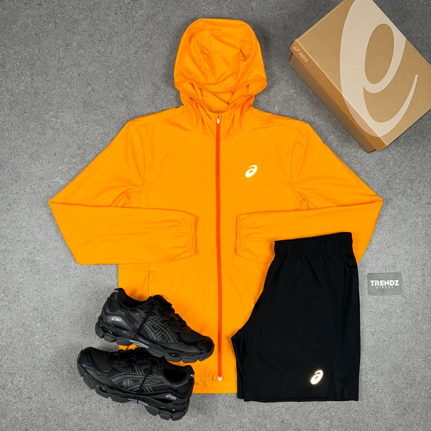 ASICS CORE JACKET & PERFORMANCE SHORTS SET - ORANGE/BLACK