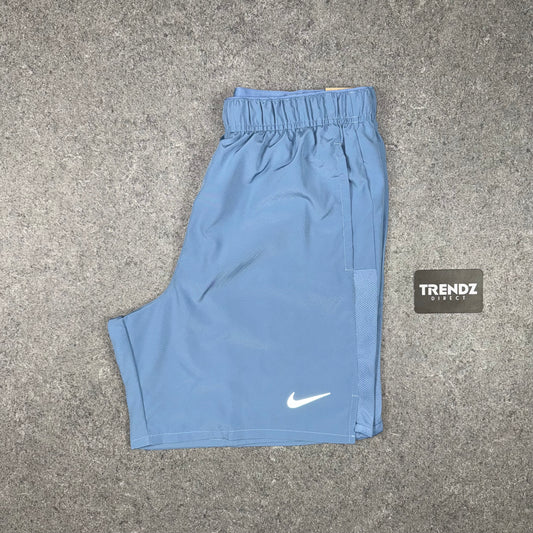 NIKE CHALLENGER SHORTS - BABY BLUE