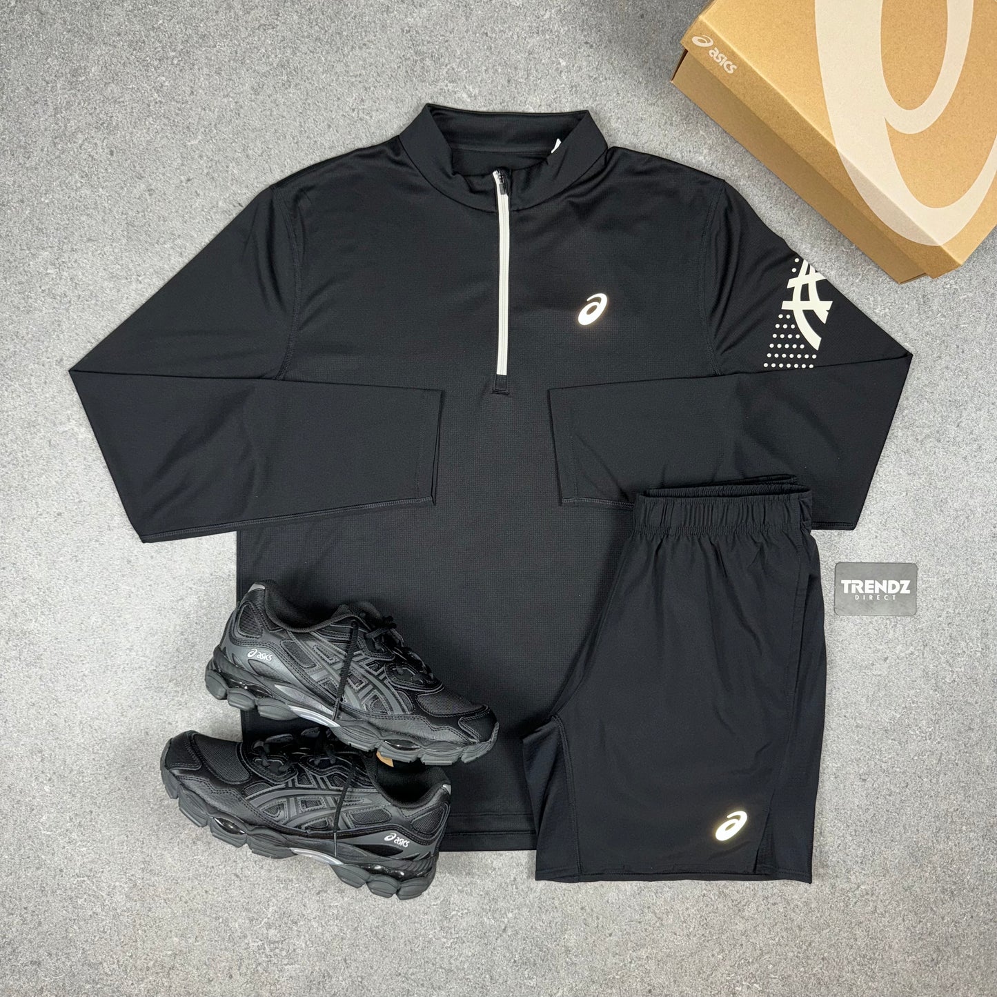 ASICS ICON HALF ZIP & PERFORMANCE SHORTS SET - BLACK