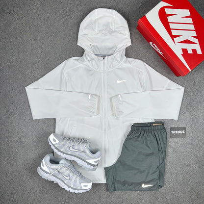 NIKE UV WINDBREAKER & SHORTS SET - WHITE/GREY