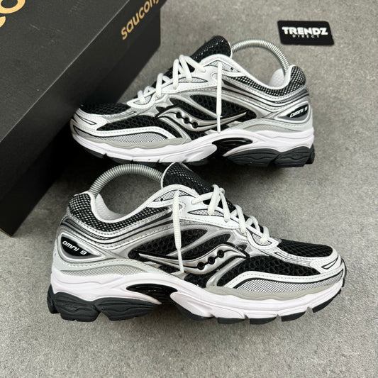 SAUCONY PROGRID OMNI 9 - BLACK/WHITE