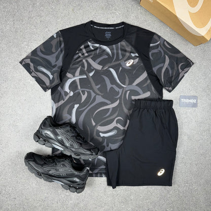 ASICS ROAD ALL OVER PRINT T-SHIRT & SHORTS SET - BLACK
