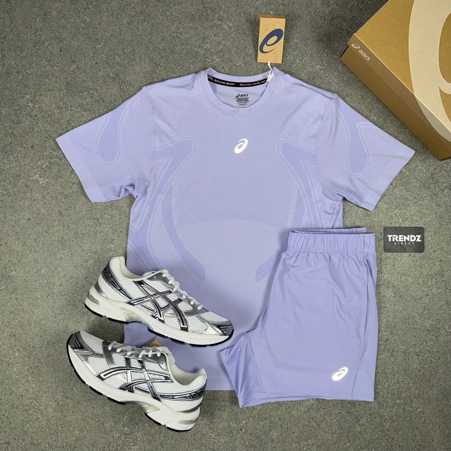 ASICS SEAMLESS T-SHIRT & SHORTS SET - LILAC