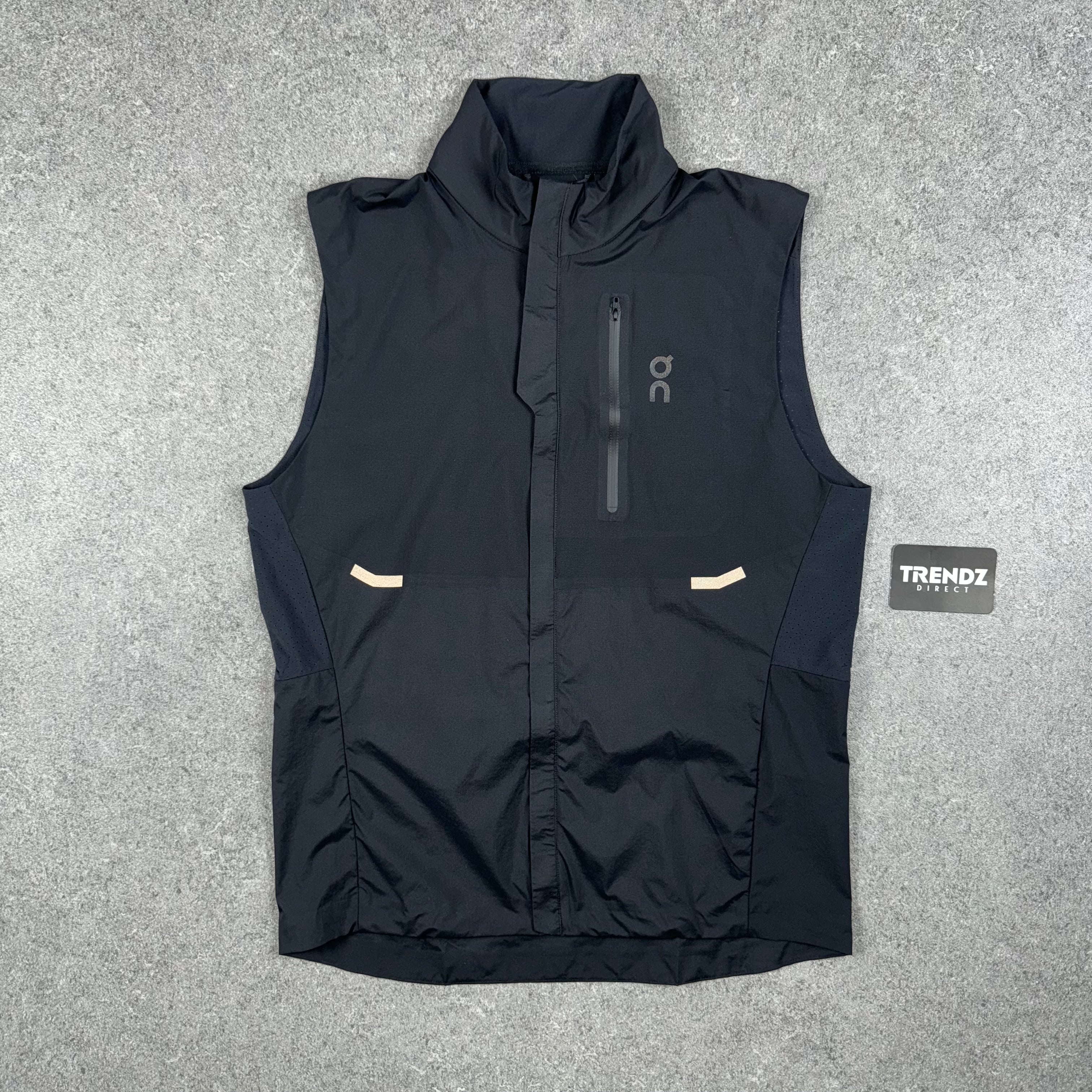 ON RUNNING WEATHER GILET - BLACK – Trendz Direct