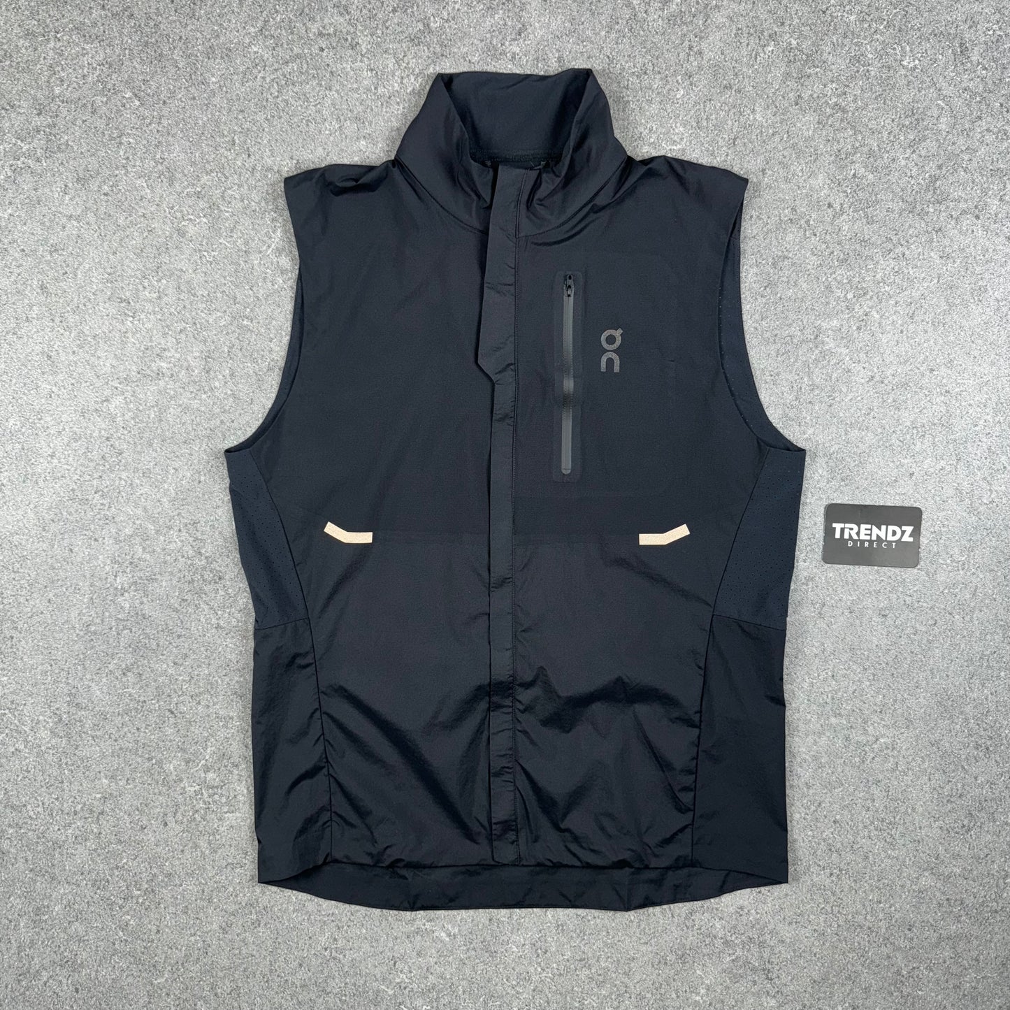 ON RUNNING WEATHER GILET - BLACK