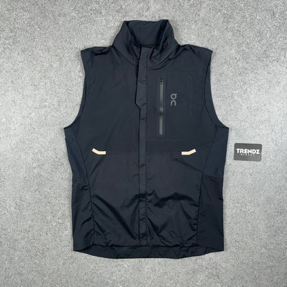 ON RUNNING WEATHER GILET - BLACK