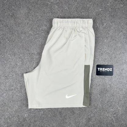 NIKE UV WINDBREAKER & SHORTS SET - BEIGE