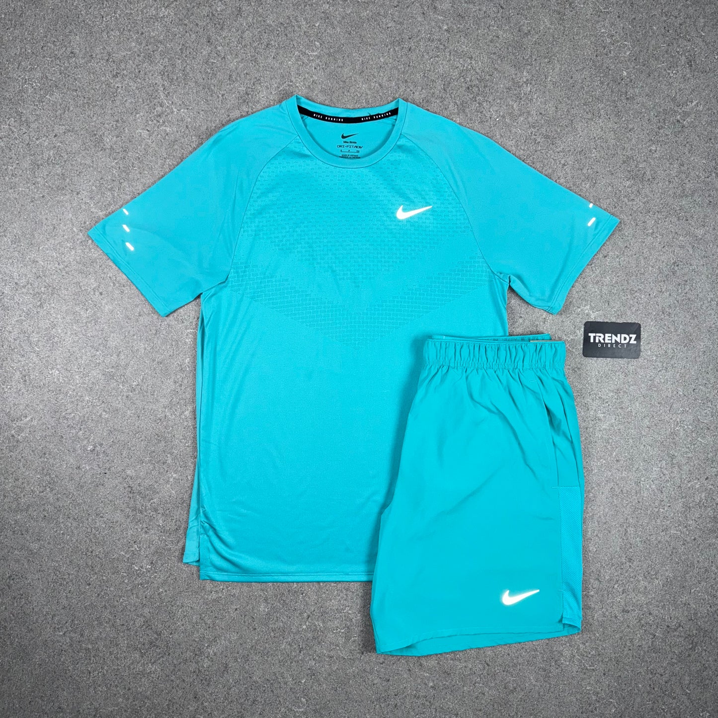NIKE ADV MILER & CHALLENGER SHORTS SET - AQUA